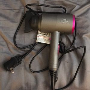 Sutra blow dryer